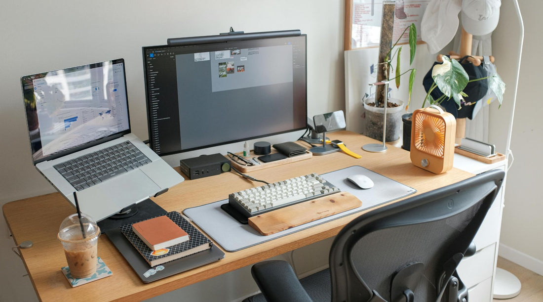 10 Tips for a Productive & Tech-Savvy Desk Setup