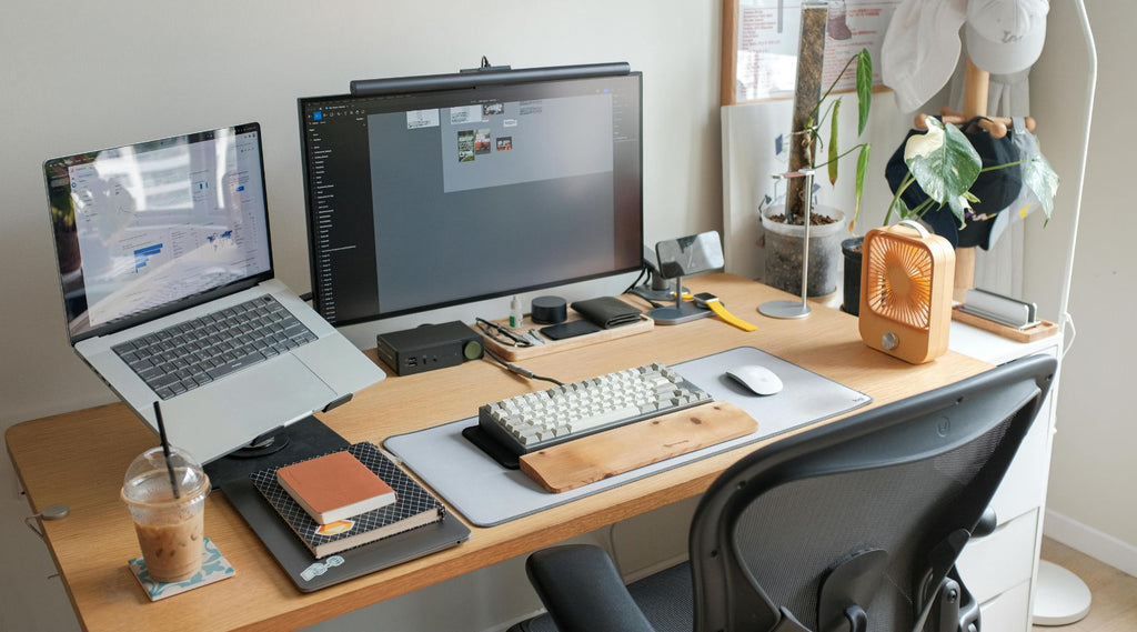 desk setup tech