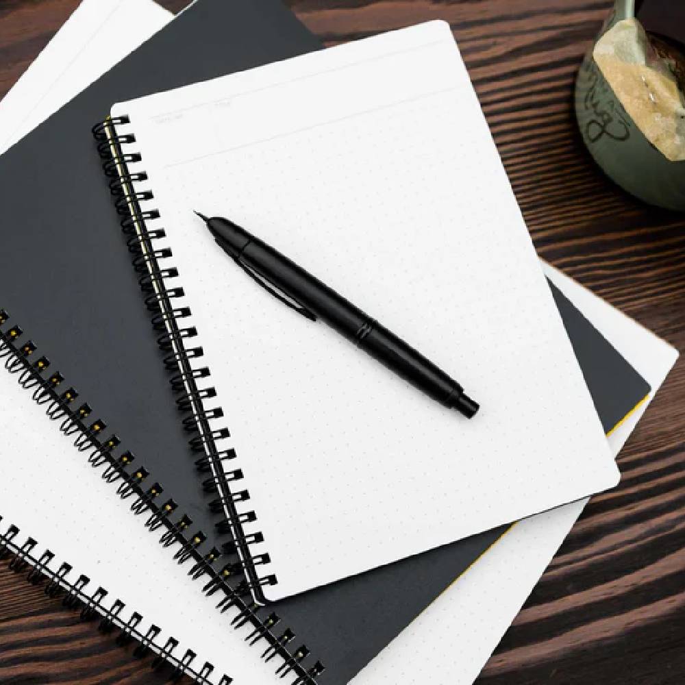 Maruman Mnemosyne N104 Side Spiral Dot Grid Notebook B5 - 80 Sheets